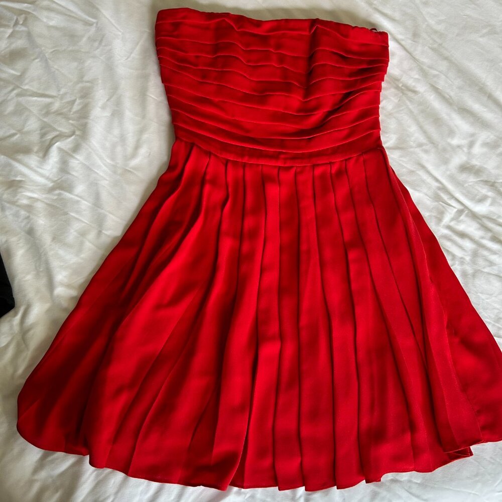 Red pleated Knee length Rachel Roy Dress w/ Pockets Sz4